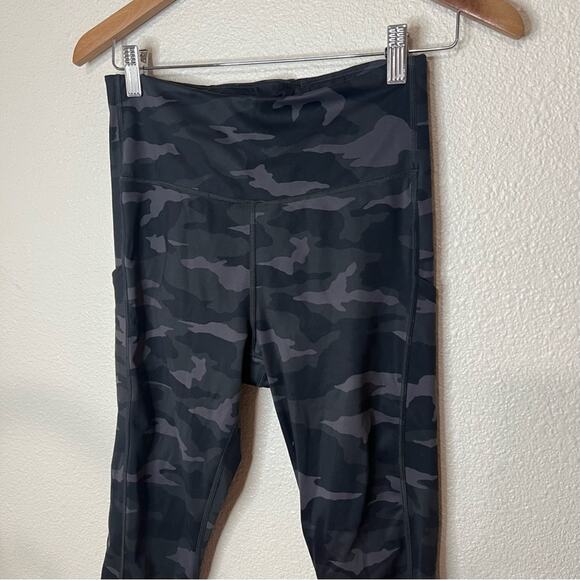 Athleta ultimate camo camouflage 7/8 tight leggings with thigh pocket SMALL - Picture 4 of 11